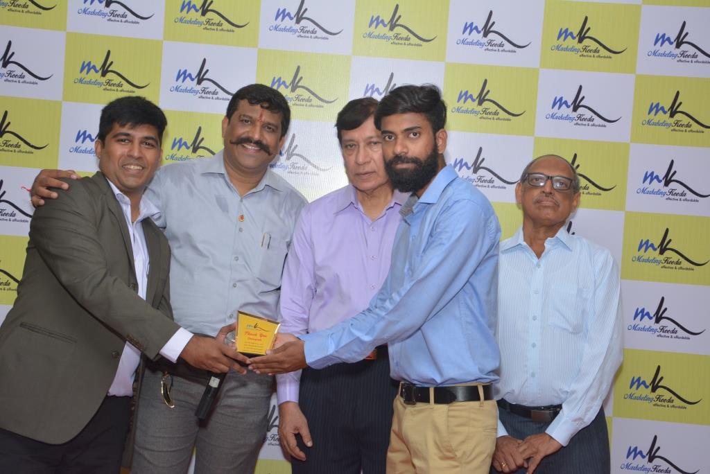 Marketing-Keeda-Award-Deepak-Vserve-solutions-bajaj-finserv